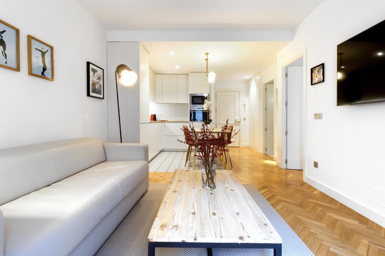 Royal Madrid Apartment Ngoại thất bức ảnh