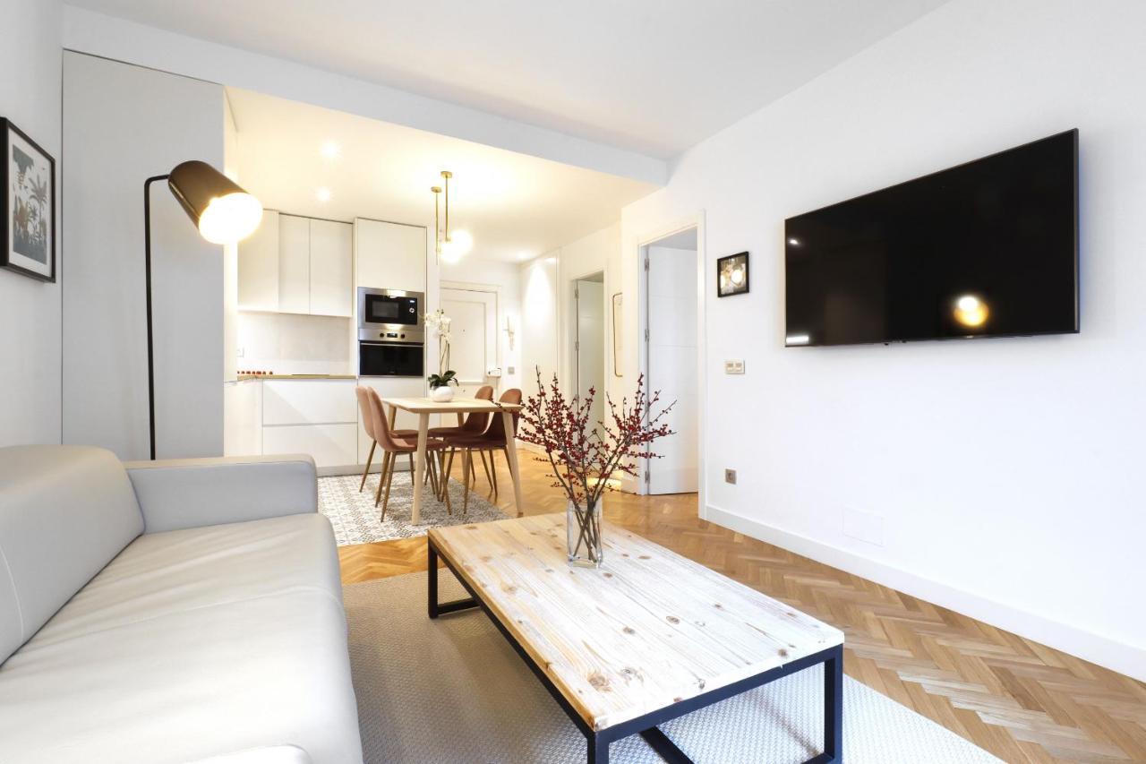Royal Madrid Apartment Ngoại thất bức ảnh