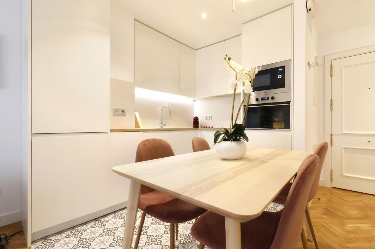 Royal Madrid Apartment Ngoại thất bức ảnh