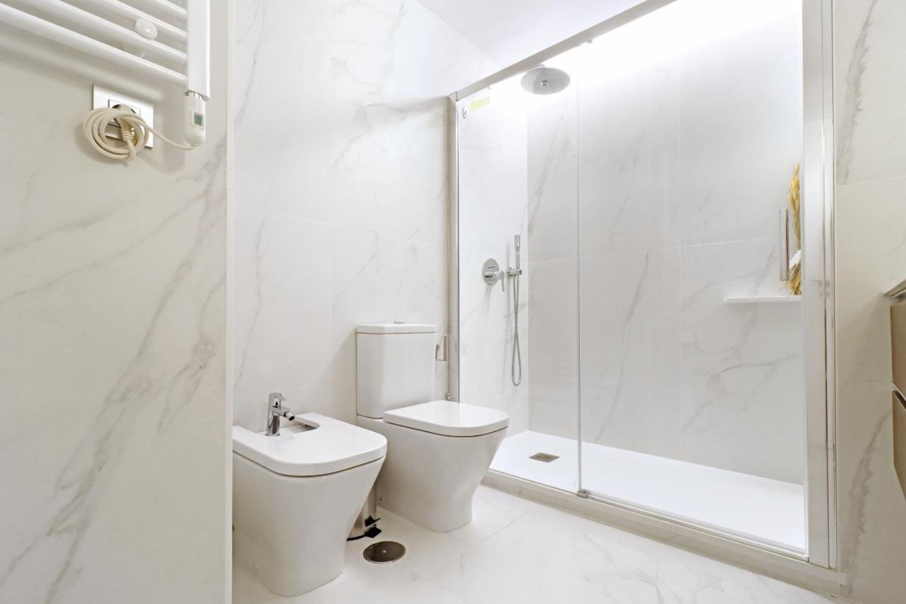 Royal Madrid Apartment Ngoại thất bức ảnh