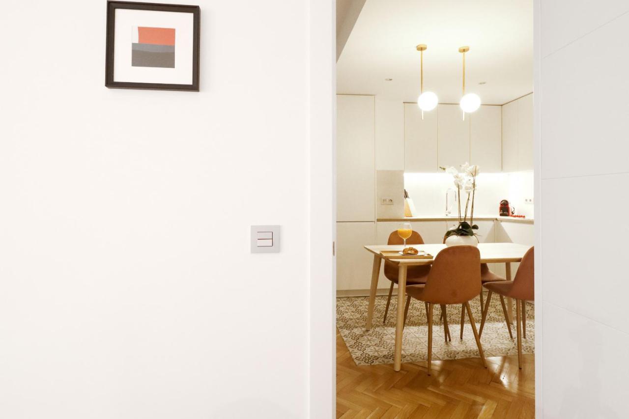 Royal Madrid Apartment Ngoại thất bức ảnh
