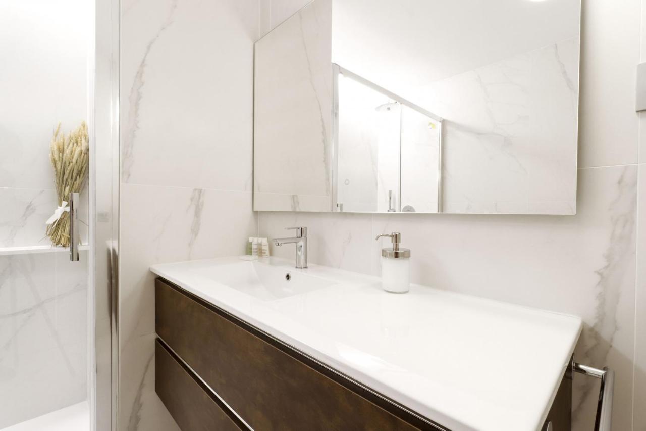 Royal Madrid Apartment Ngoại thất bức ảnh